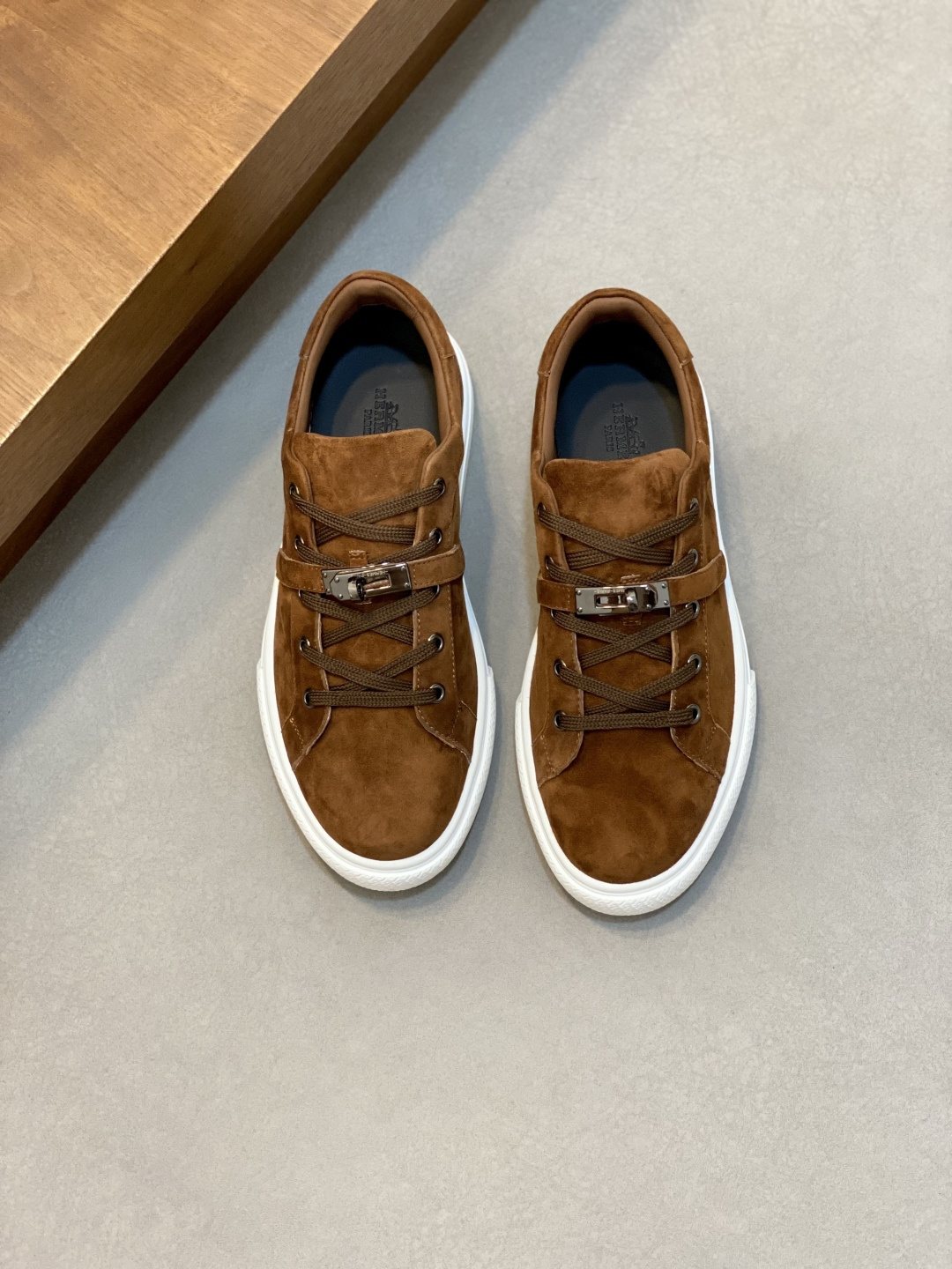 Hermès H-Detail Low-Top Sneakers